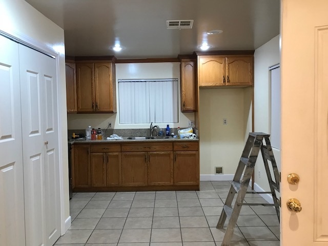 Photo - 13981 Van Nuys Blvd