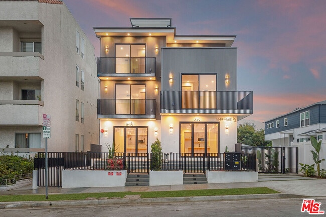 Building Photo - 1649 Selby Ave