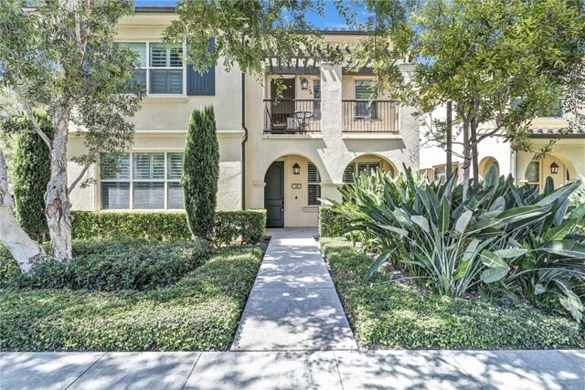 Photo - 130 Rose Arch