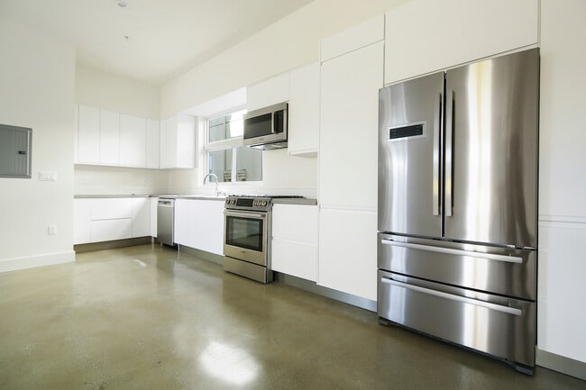 Photo - 2496 S Centinela Ave
