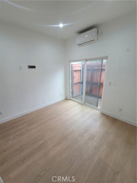 Photo - 7103 Yarmouth Ave