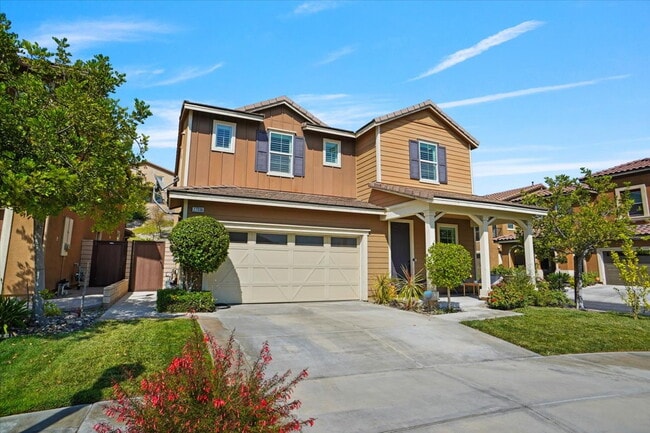 For Lease: Stunning Modern Pool Home in th... - For Lease: Stunning Modern Pool Home in th...