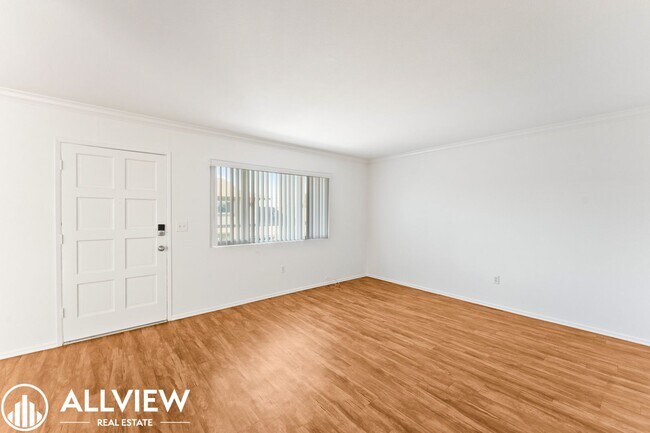 Photo - 16661 Tunstall Ln Unit 4