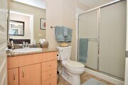 Primary Bath - 300 W Beech St Condo Unit 2020