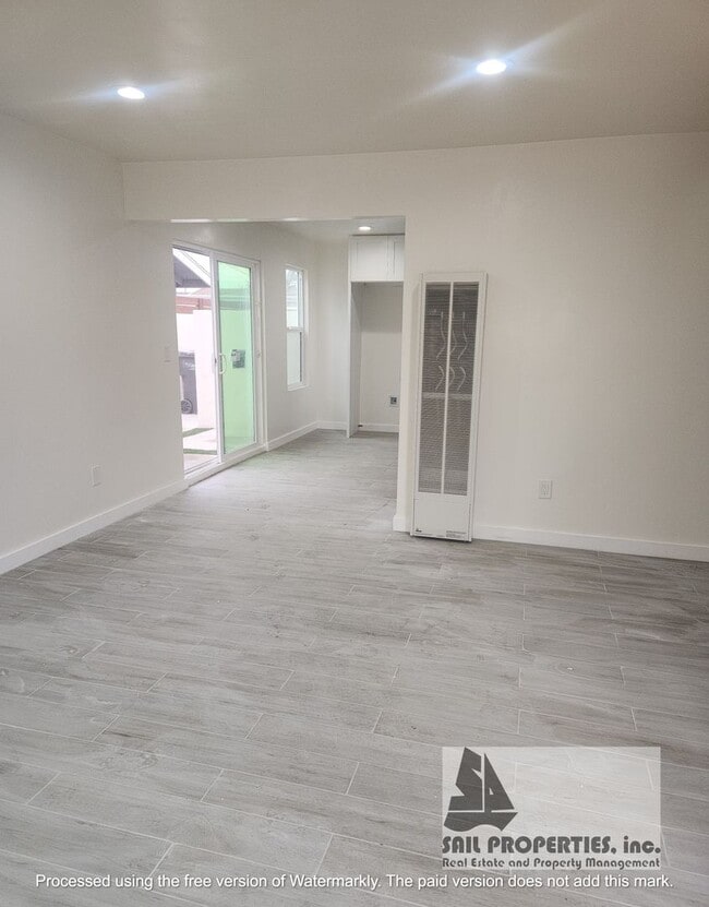 Photo - 916 Delaware St Unit 914 B