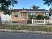 Photo - 1411 W 184th St