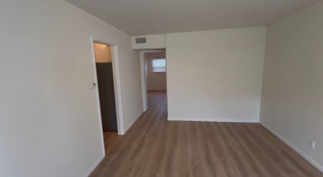 Photo - 1312 N Kenwood St Unit 1312 N Kenwood St