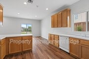 Photo - 32042 Freesia Ct House