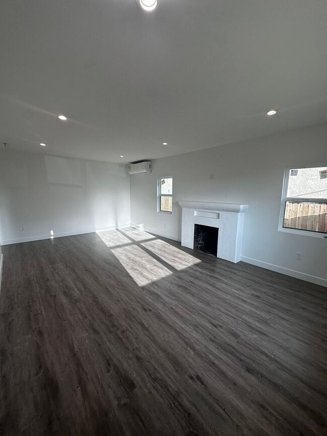 Photo - 611 Silver Strand Blvd Unit 1