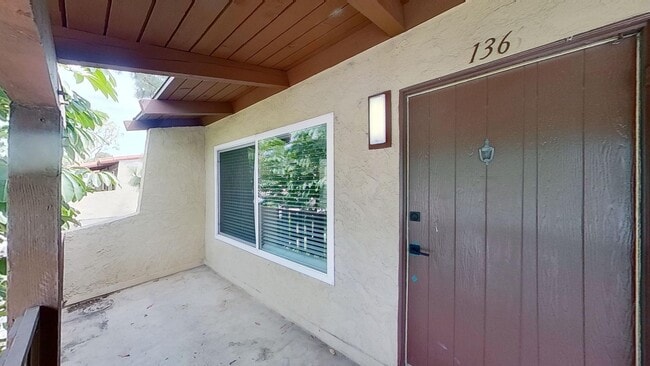 Building Photo - 1010 W MacArthur Blvd Unit 136
