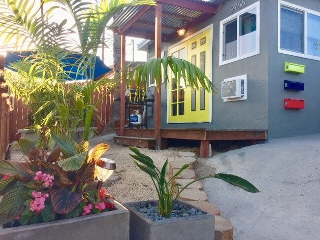 Building Photo - 2766 Island Ave Unit 2766 A The Yellow Door