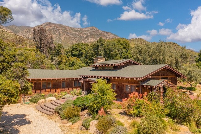 Photo - Masterpiece on Foothill