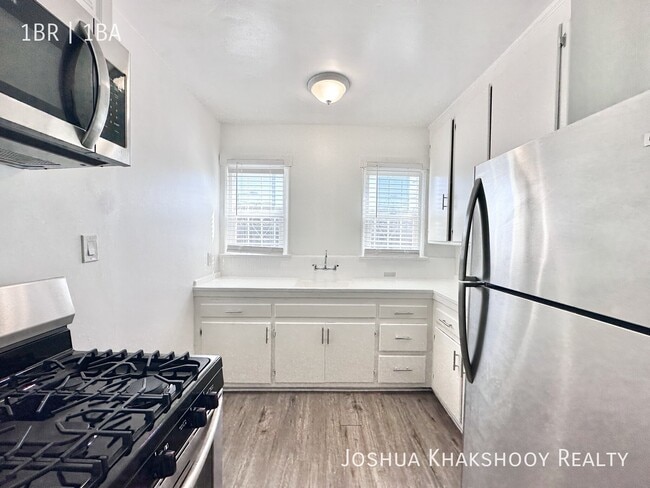 Photo - 5946 Melrose Ave Unit 3
