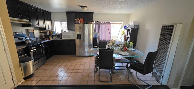 Photo - 612 S Acacia Ave Unit B