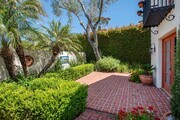 Photo - Iconic Upper East Setting with Front-Row Views of the Mission!