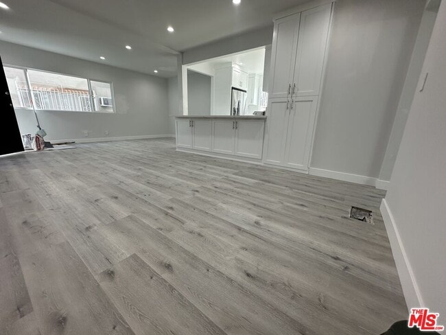 Photo - 8360 Blackburn Ave Unit Apt 4