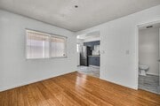 Photo - 1533 Berkeley St Unit 3 berkley house
