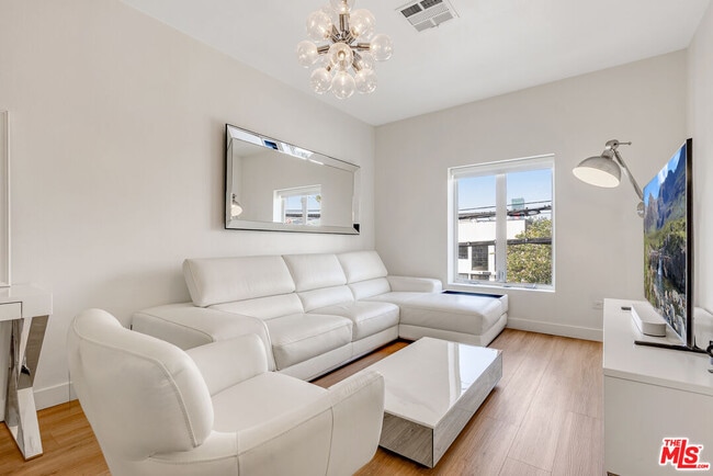 Photo - 6212 Santa Monica Blvd Unit A