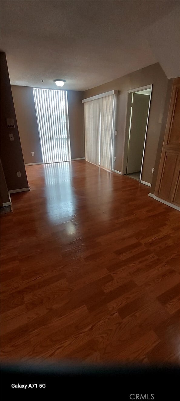 Photo - 1706 Grismer Ave Unit 205