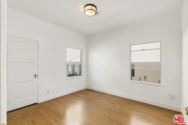 Photo - 3429 Edgehill Dr Unit 3