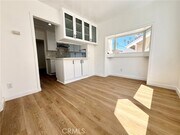 Photo - 910 Acacia Ave