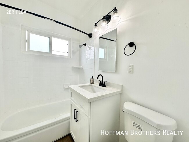 Photo - 2278 W Adams Blvd Unit 5