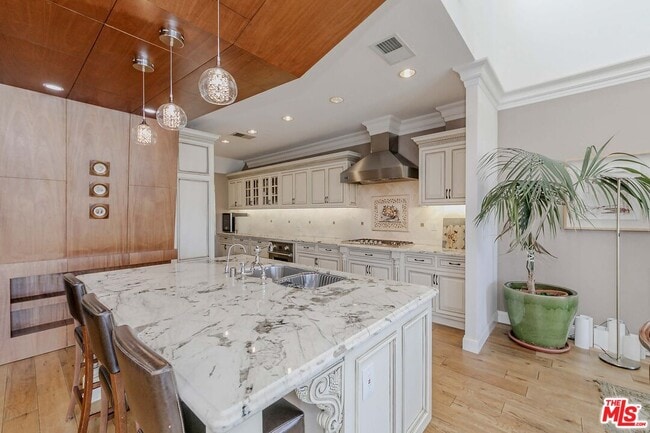 Photo - 4460 Wilshire Blvd Unit 705