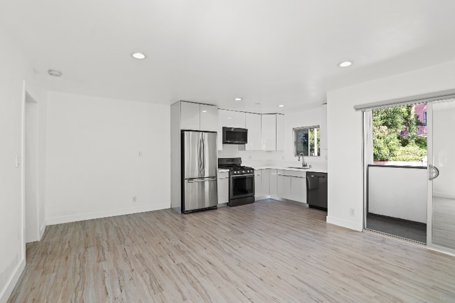 Photo - 249 S Coronado St Unit 6