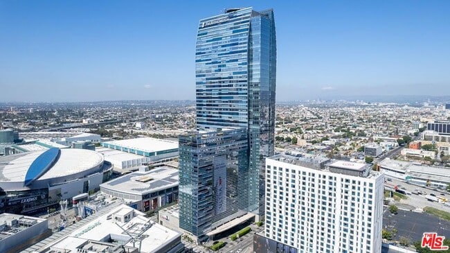 Photo - 900 W Olympic Blvd Condo Unit 31E