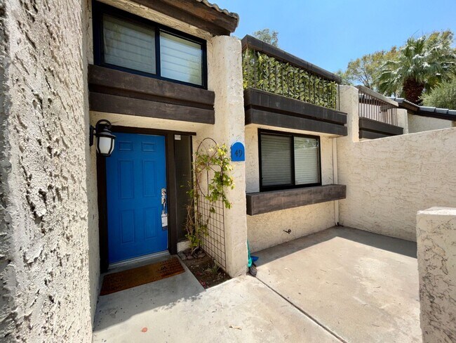 AVAILABLE NOW!! Stunning 3 Bedroom 2 Bathr... - AVAILABLE NOW!! Stunning 3 Bedroom 2 Bathr... Condo