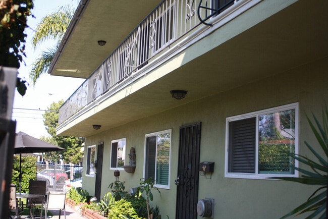 Photo - 4041 S Centinela Ave Apartments