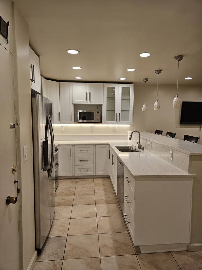 Dishwasher Mirowvae - 11044 Ophir Dr Unit 504
