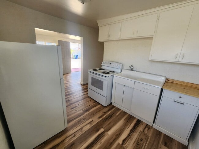 Photo - One Bedroom Home Downtown 29