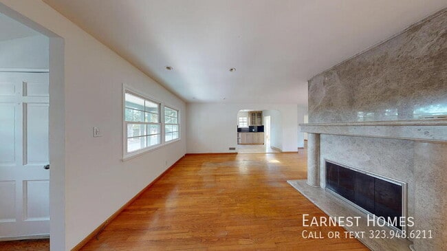 Photo - 17115 Parthenia St