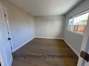 Photo - 18912 Valley Cir