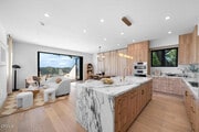 Photo - 812 W Avenue 37