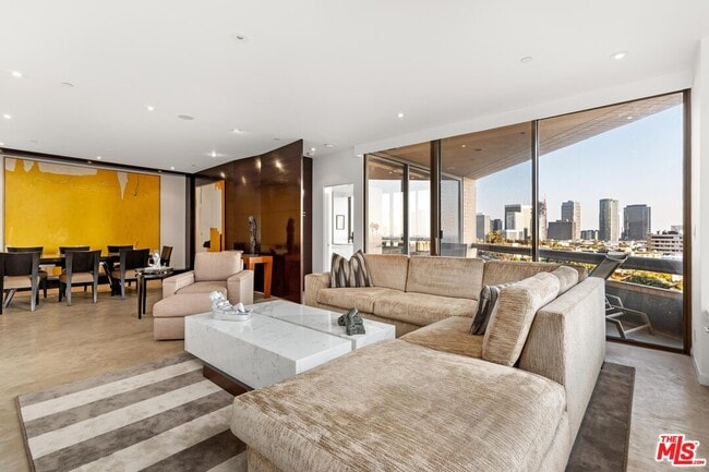 Building Photo - 10430 Wilshire Blvd Unit 505
