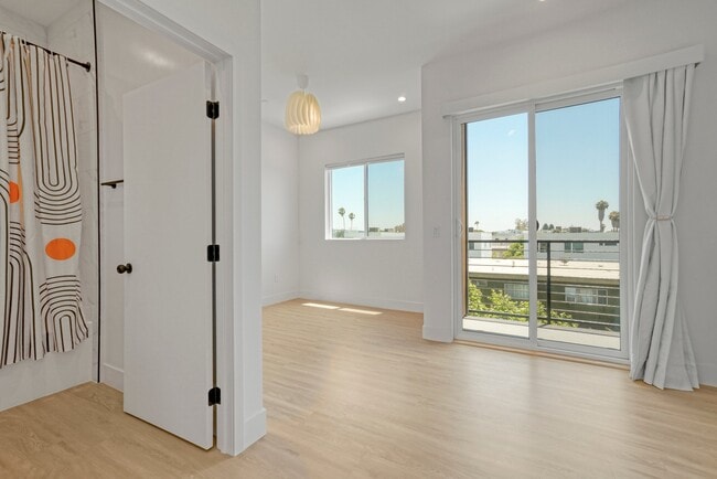 Building Photo - 4800-4802 S Slauson Ave Unit 4802