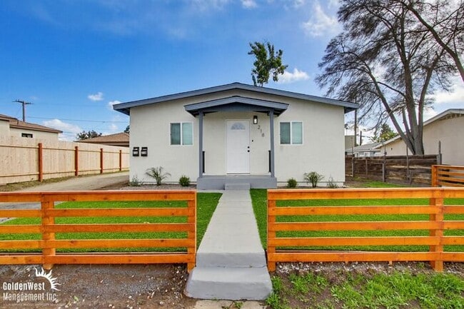 Building Photo - Newly Renovated 2Bdm 2Ba Stand Alone Unit with Private Yard in Chula Vista!