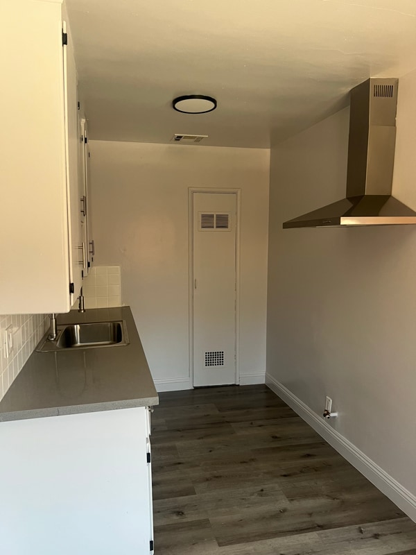 Photo - 9617 1/2 S Hoover St