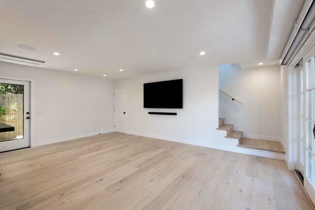 Photo - 1323 Alta Vista Rd