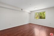 Photo - 15939 Victory Blvd Condo Unit 104