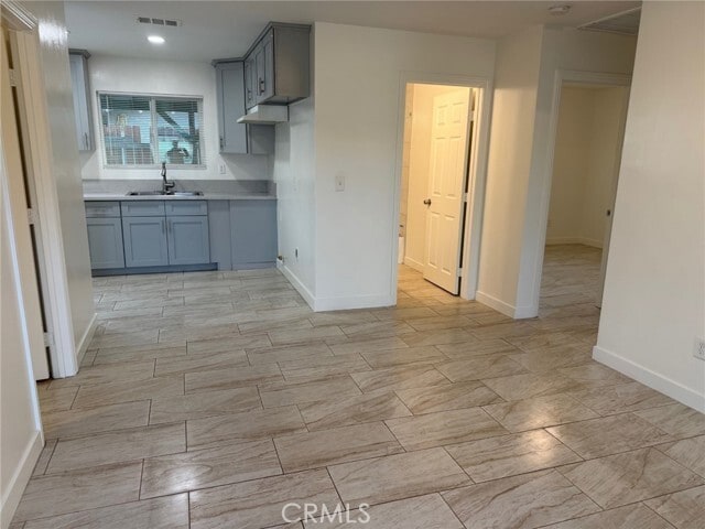 Building Photo - 5118 Lincoln Ave