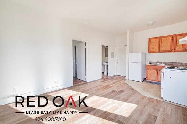 Photo - 537 S Kenmore Ave Apartment Unit 309