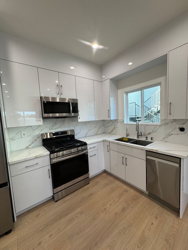 Photo - Newly Built Attached ADU in Prime Glenoaks Blvd, Burbank