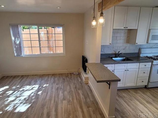 Photo - 3935 Madison Ave