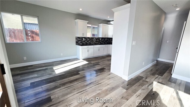 Photo - 132 E 104th St