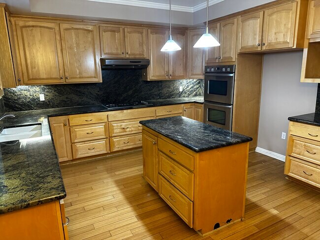 Photo - 5560 Buffalo Ave