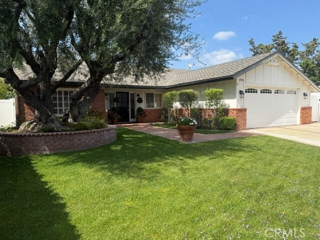 Building Photo - 2705 E Jacaranda Ave