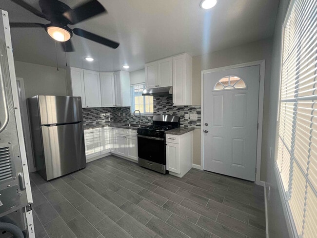 Photo - 1524 Lark St